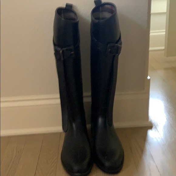 poshmark burberry rain boots